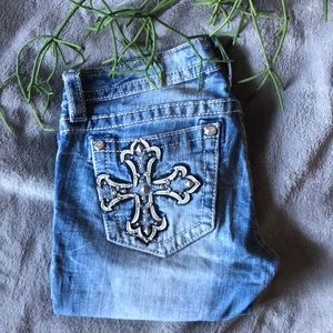 Signature Skinny Miss Me Jeans. Size 26.